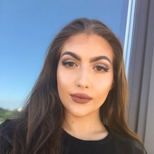 Meet your Posher, Leah